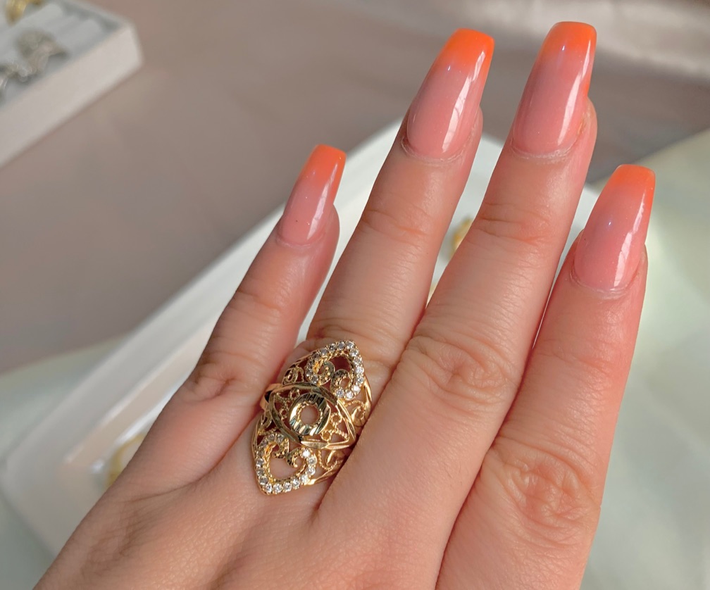 Anillo dorado grande XL con corazón x2 y detalle de ojo en medio