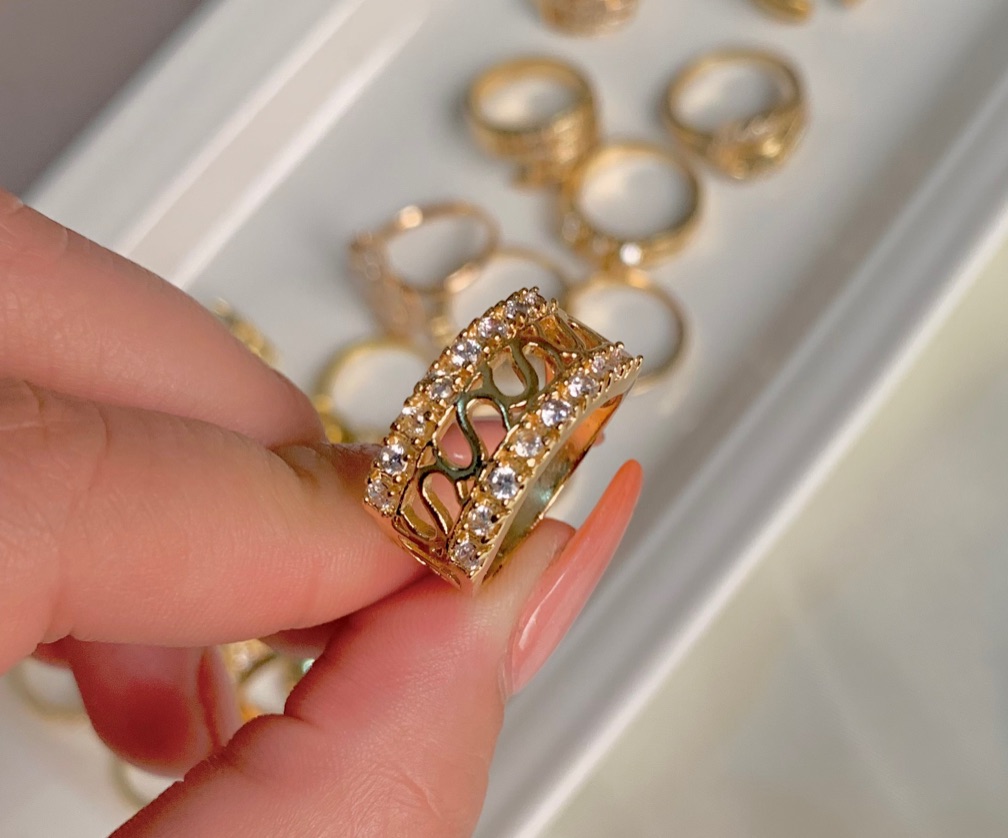 Anillo dorado XL