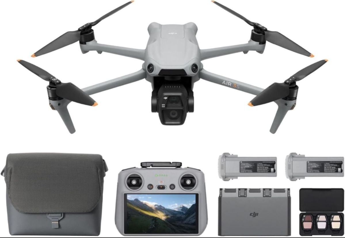 (A) DJI Air 3S Fly More Combo (control remoto RC de 2 pantallas), dron con cámara CMOS de 1" gran angular y teleobjetivo medio para adultos, 4K/60 fps, detección omnidireccional y 3 baterías para un vuelo más prolongado.
