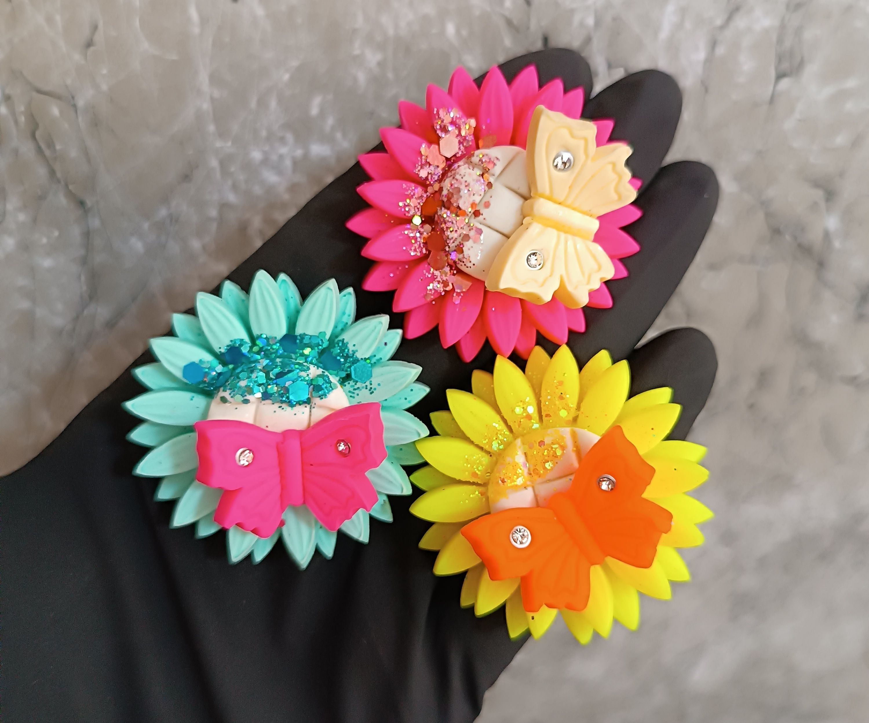Biscuit enfeite flor com borboleta