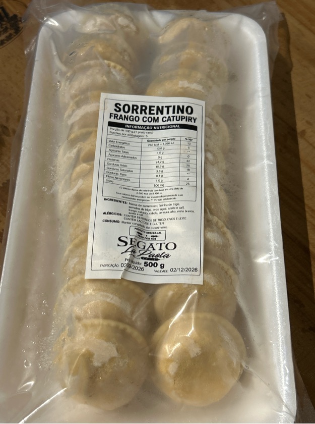 Sorrentino de frango com catupiry 500 gr