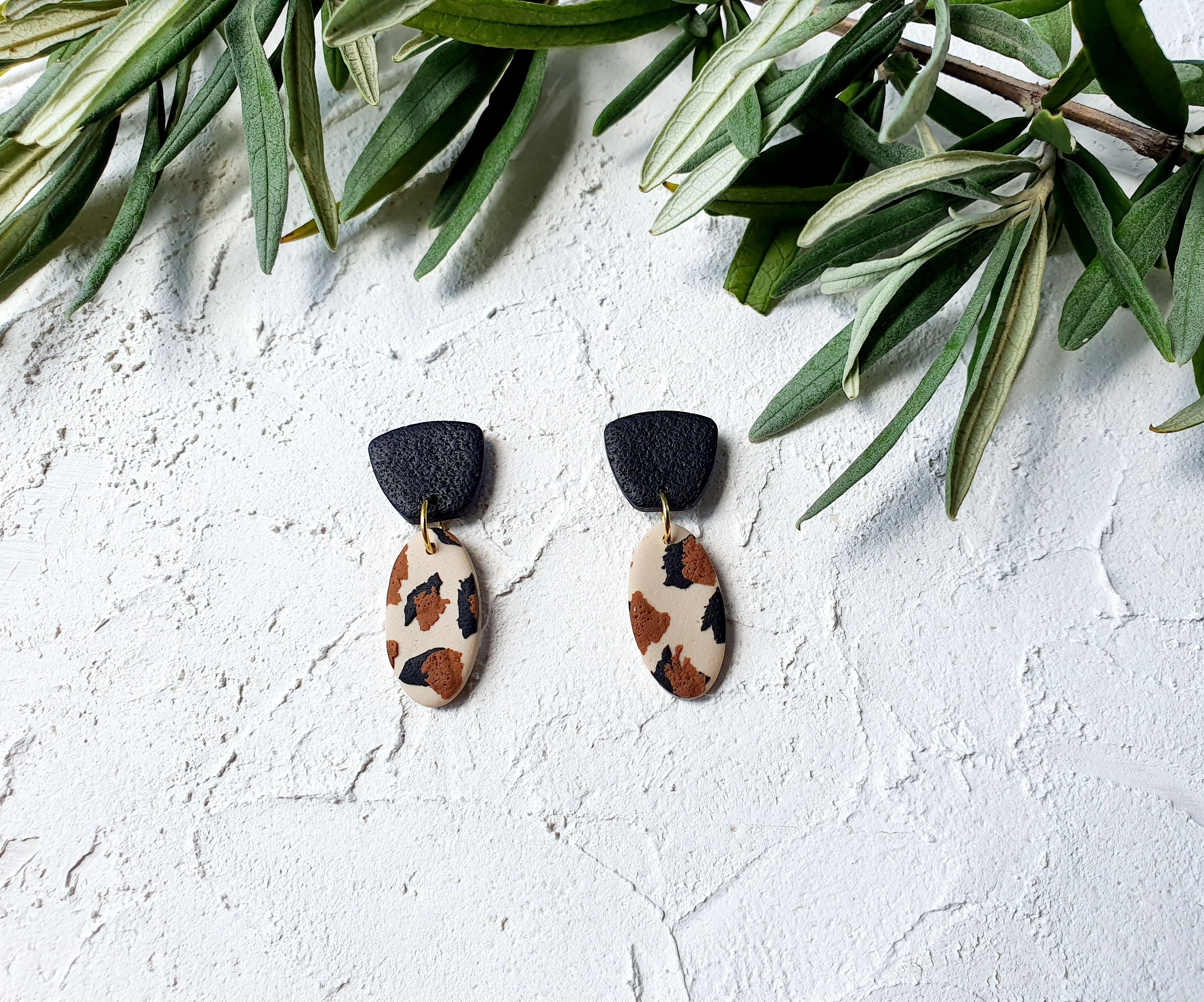 Leopard on small ovals
