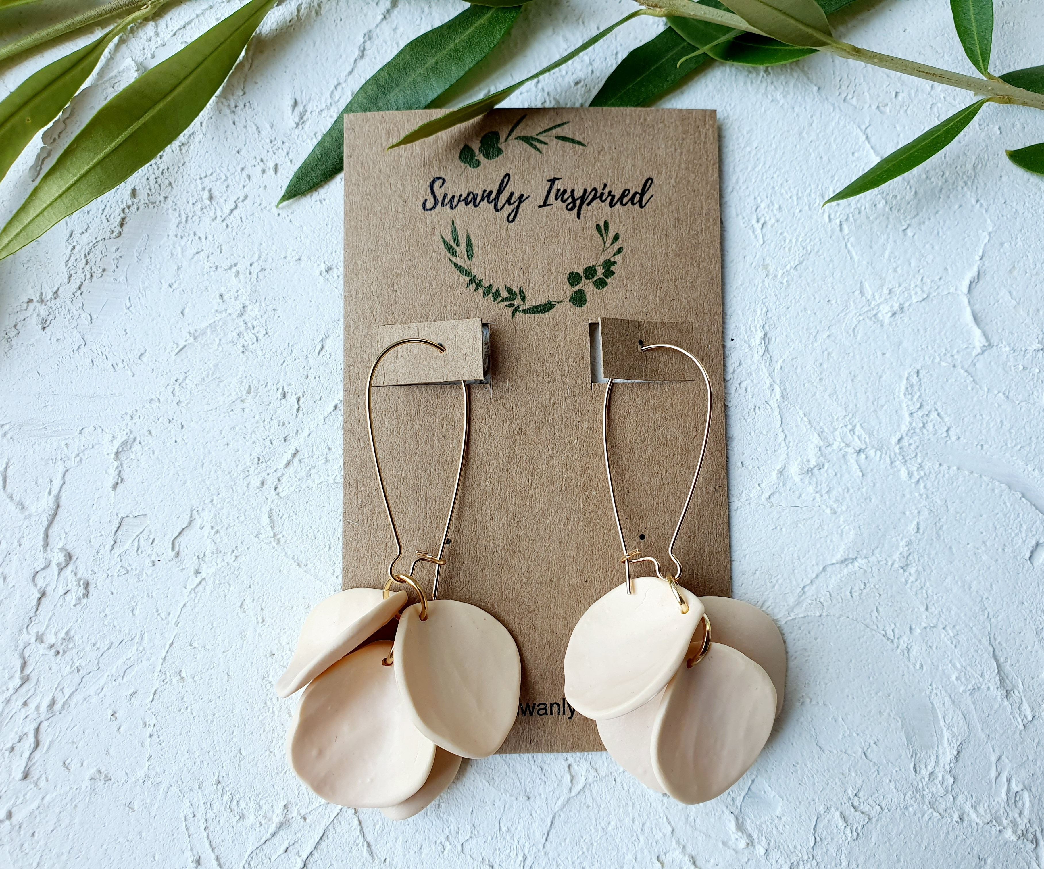 Flesh petals, on hooks