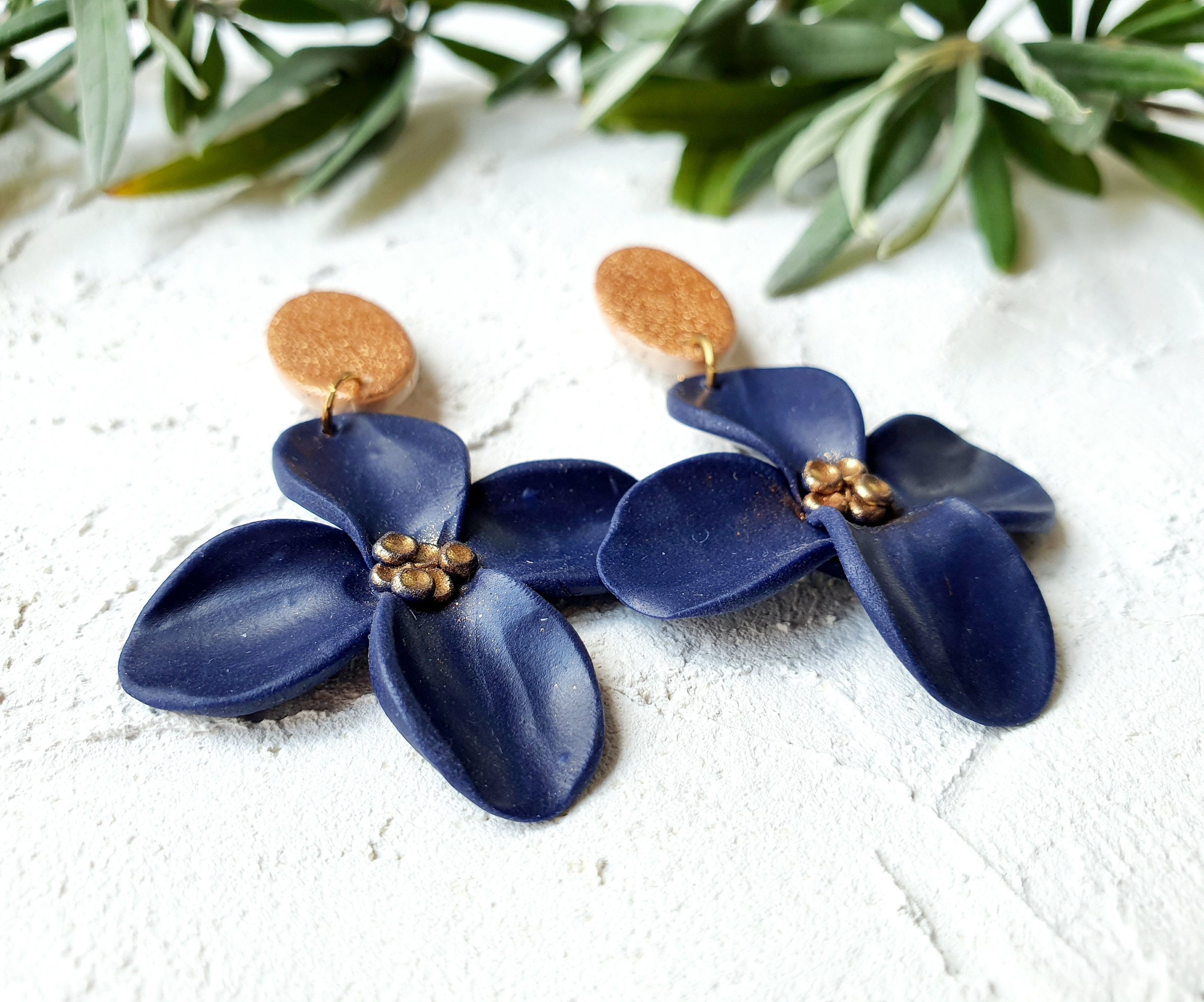 Navy flower, big