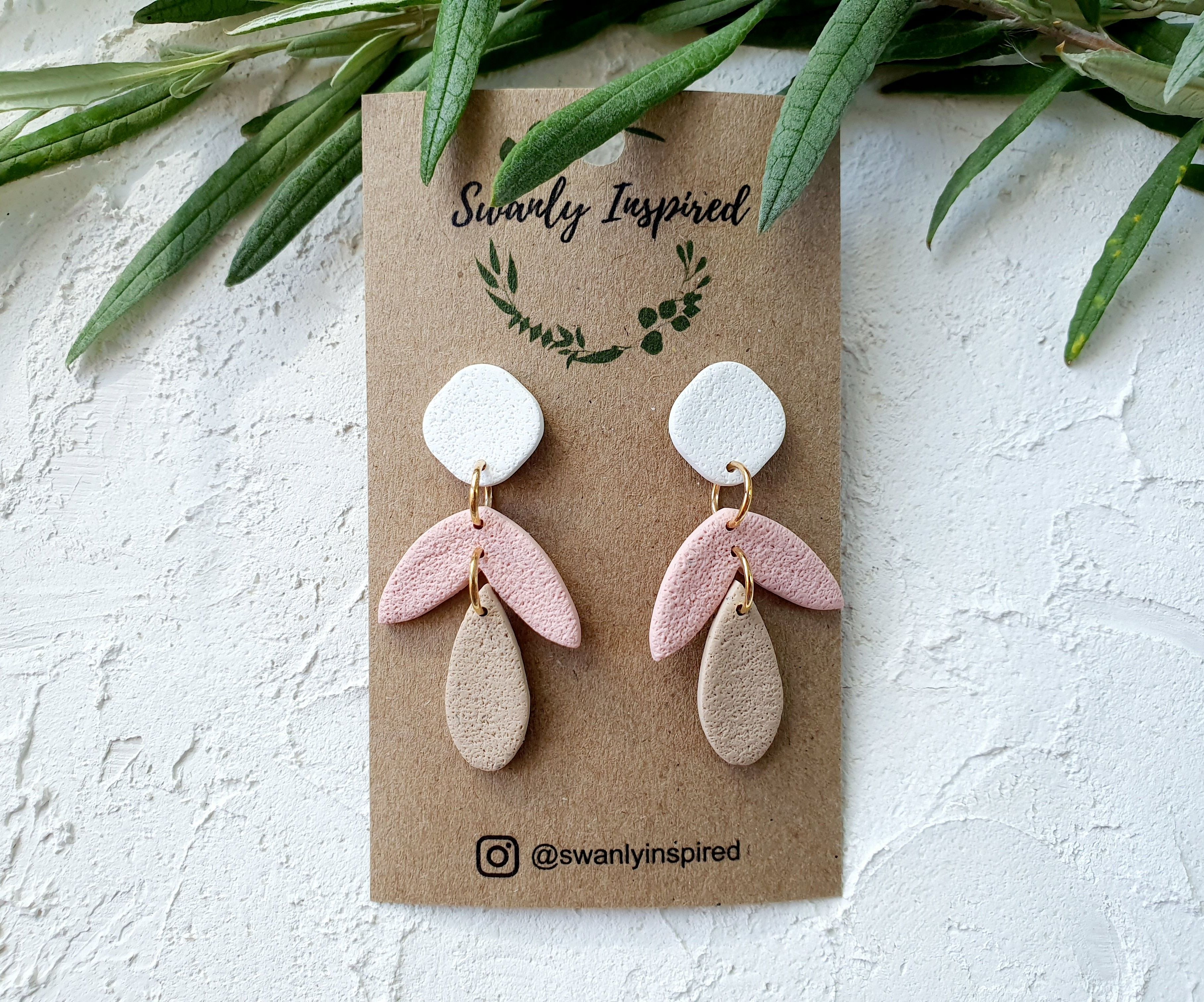 Belle, white + pink + sand