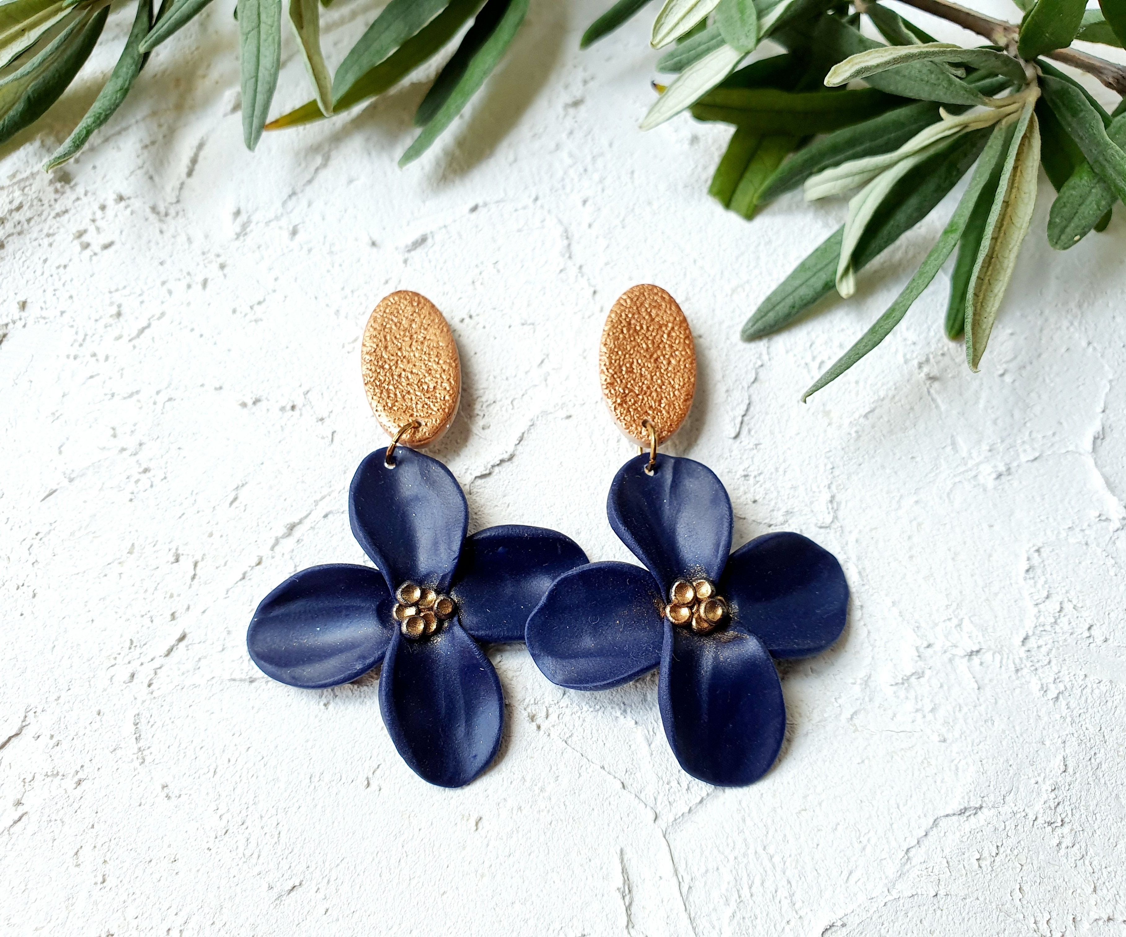 Navy flower, big