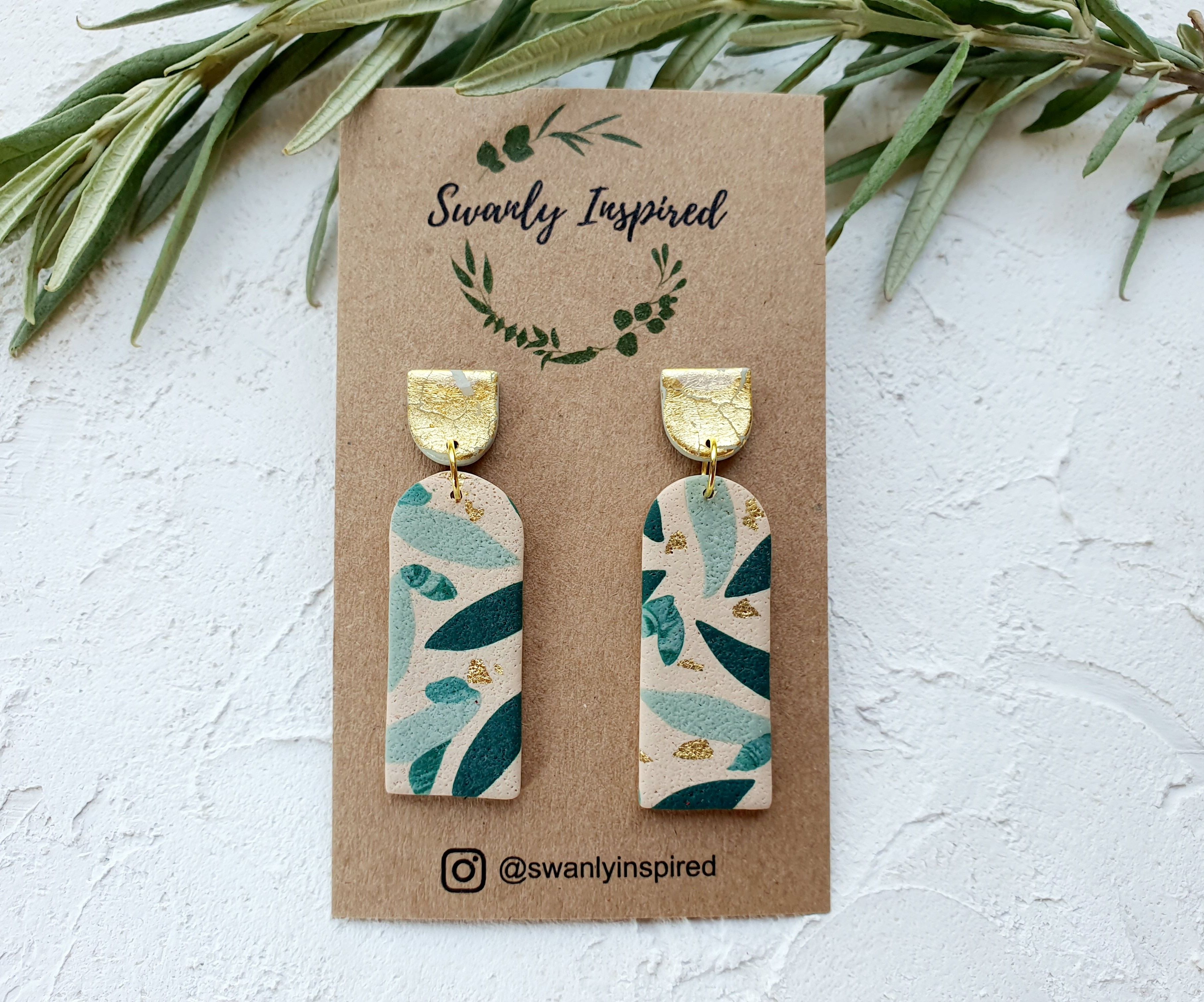 Green leaves + Gold , round rectangle