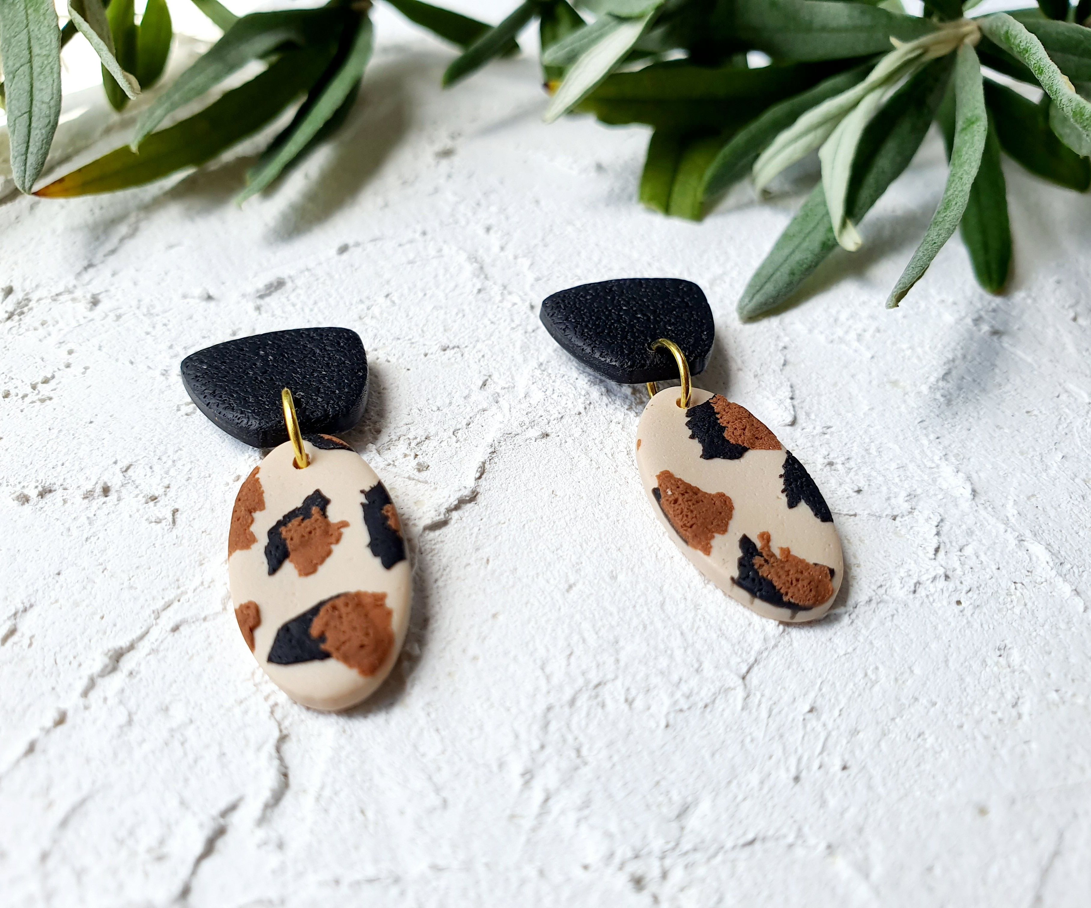 Leopard on small ovals