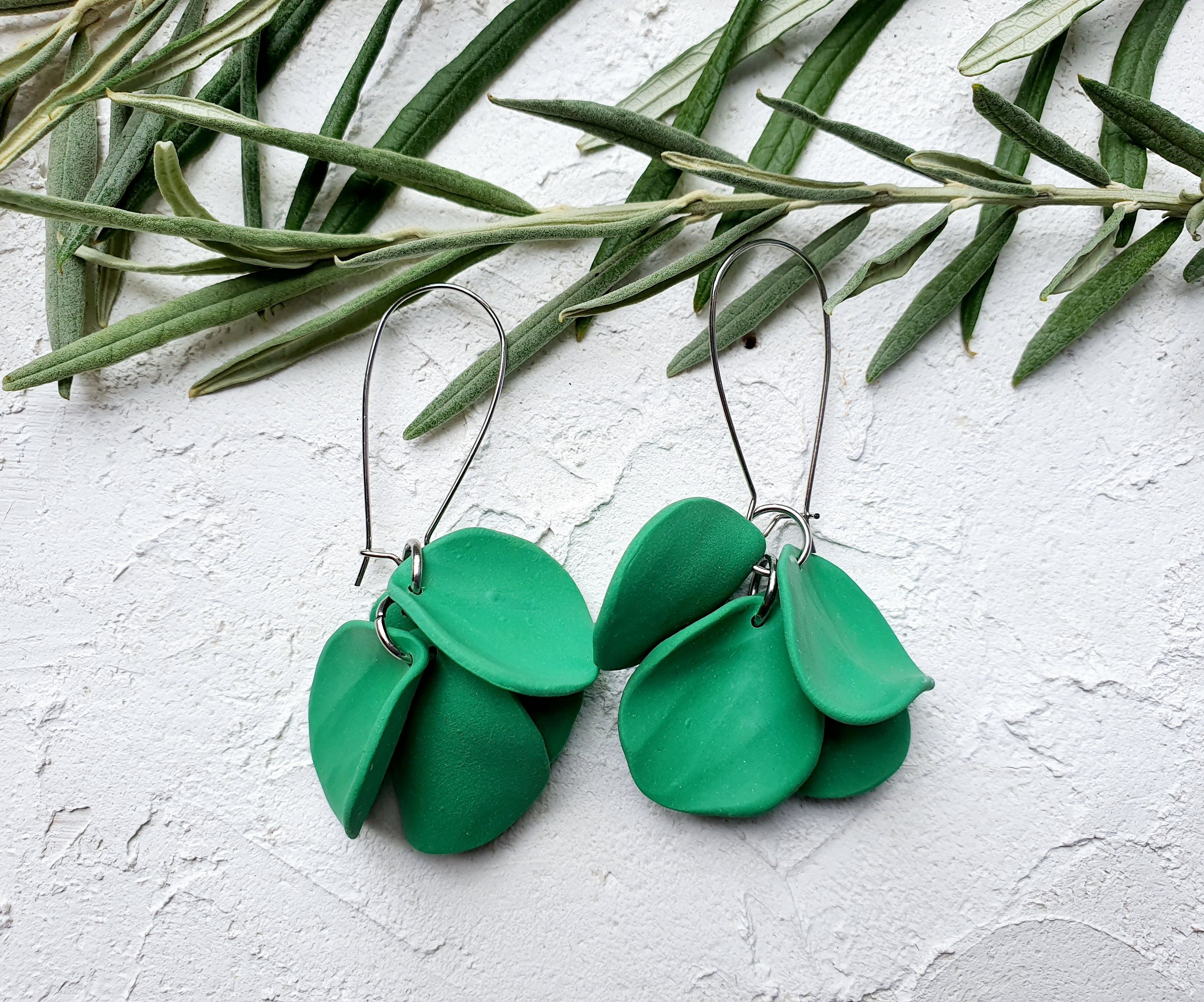 Green petals on large hooks