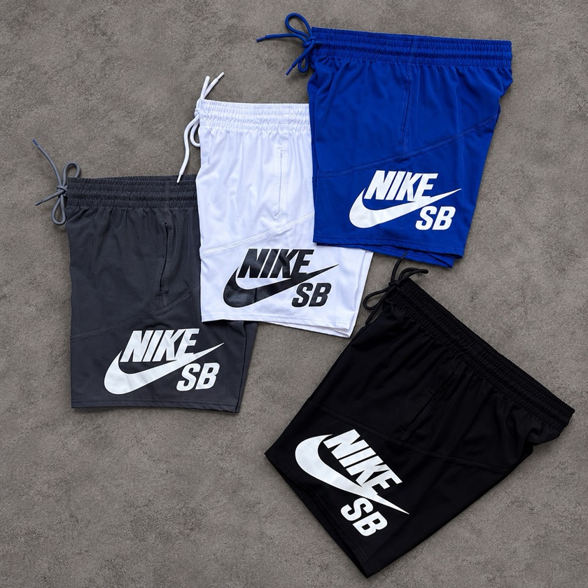 Bermuda Nike Tactel com Elastano