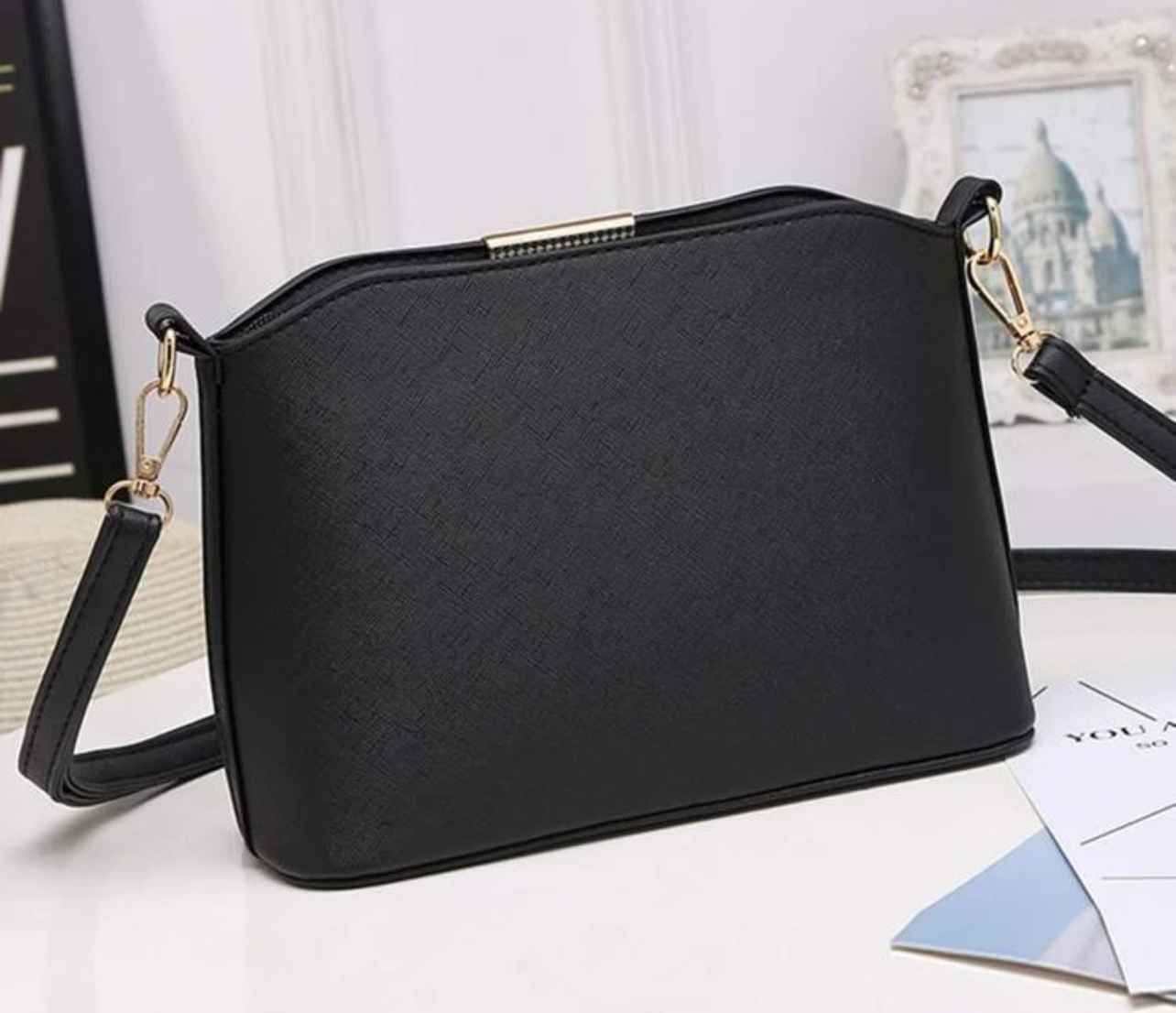 Bolso negro cuadrado
