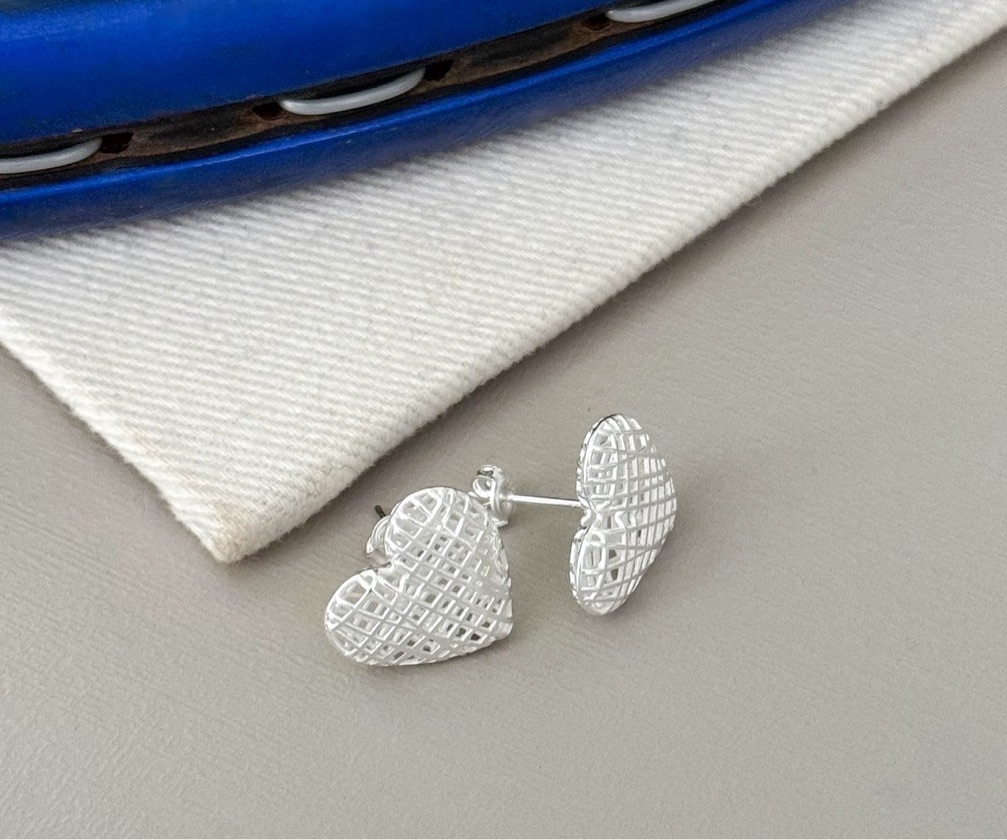 BRINCO CORAรรO TELINHA LISO VAZADO 1,6CM