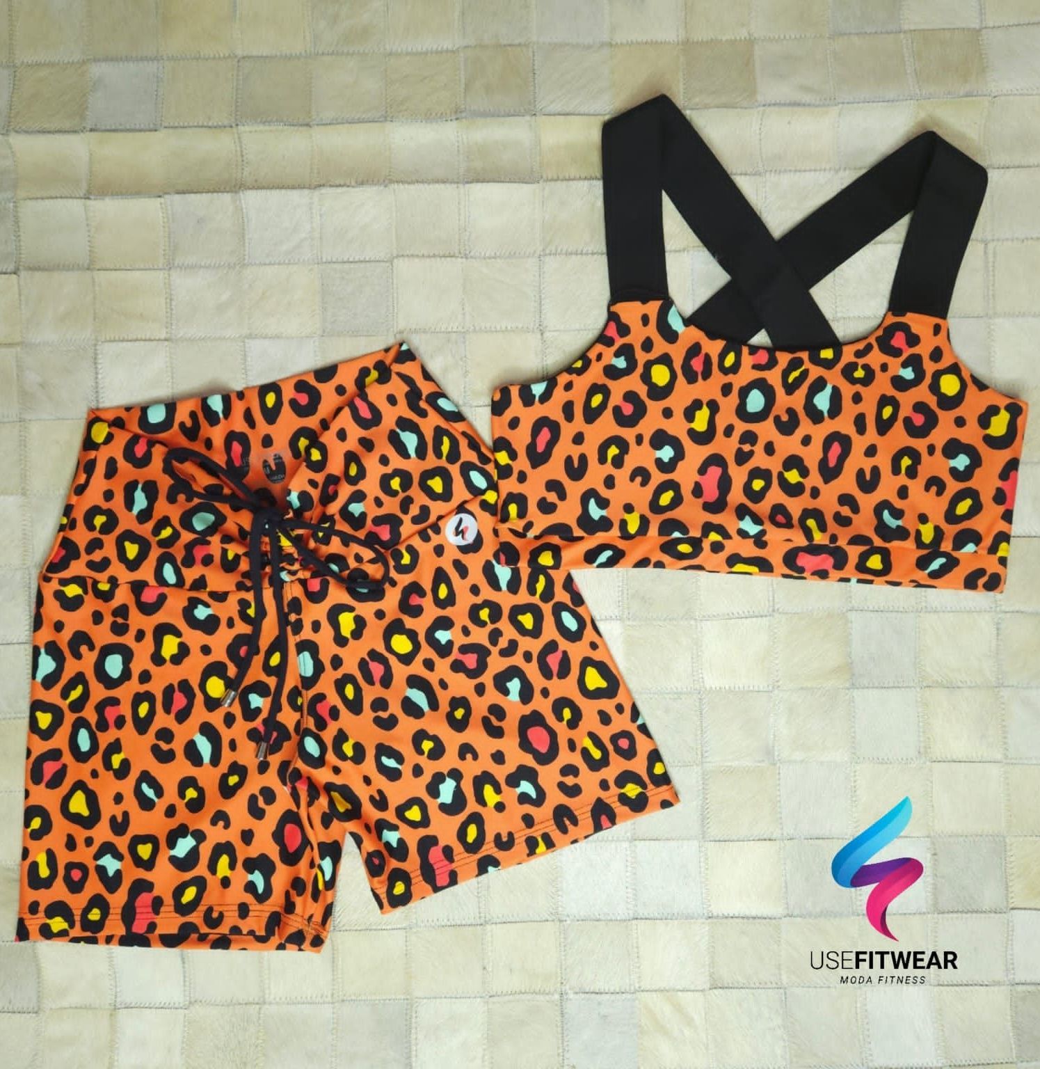 Conjunto Animal Print Short com Cordão e Top Power
