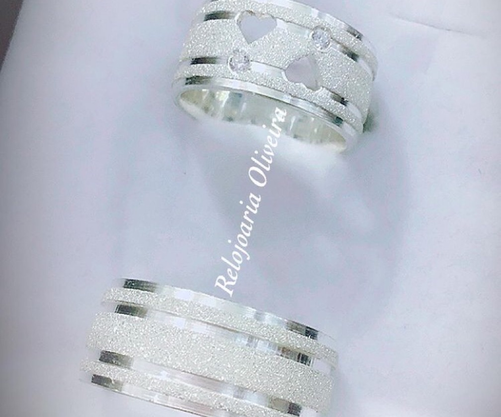 Alianças de prata com coração invertido.10mm