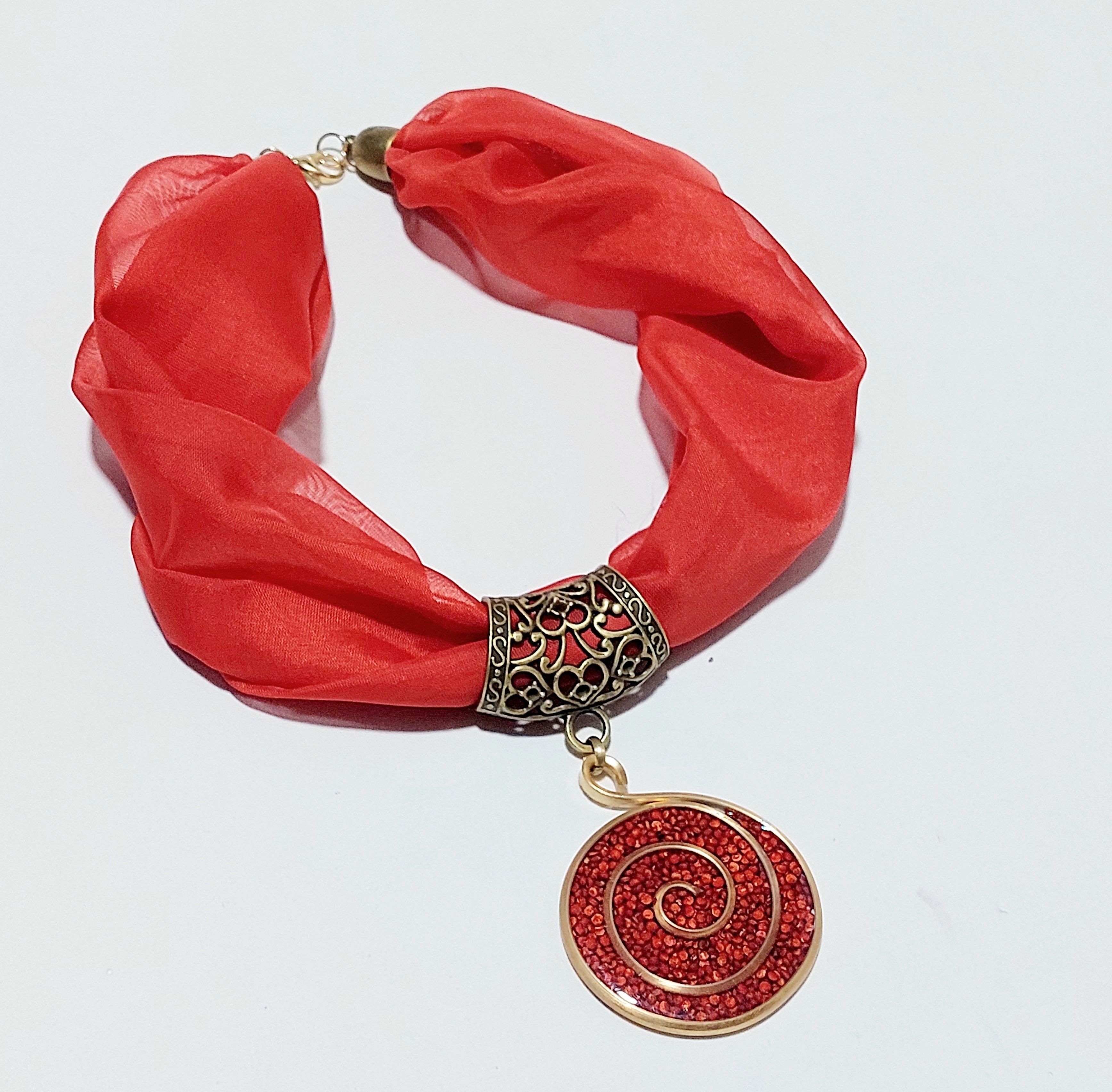 Collar Ch'uru