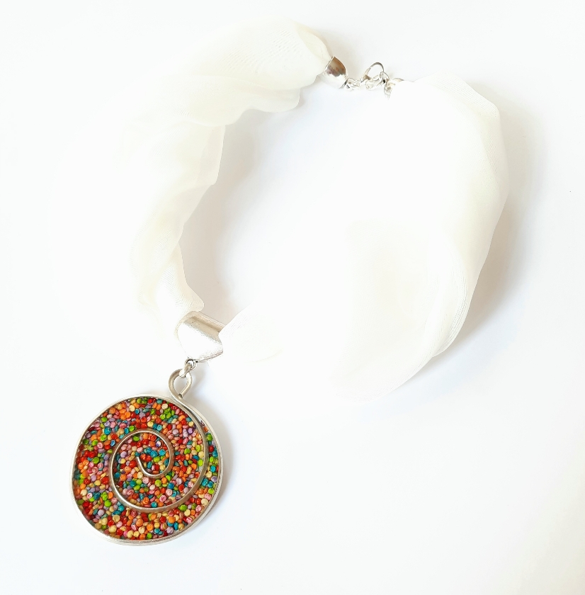 Collar Espiral con pañoleta