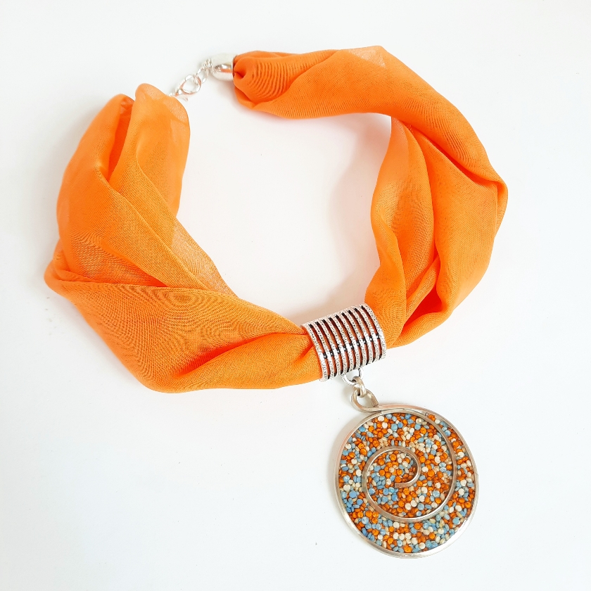 Collar Espiral (Con Pañoleta)