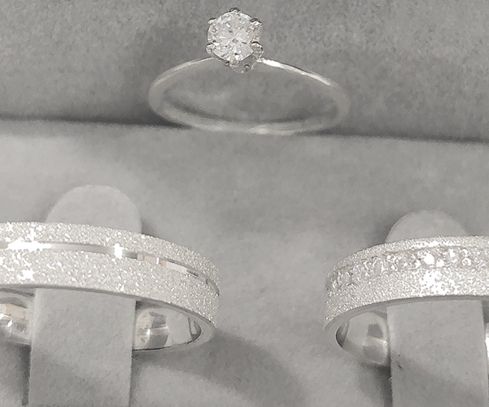Aliança prata Brilho perfeito.4mm