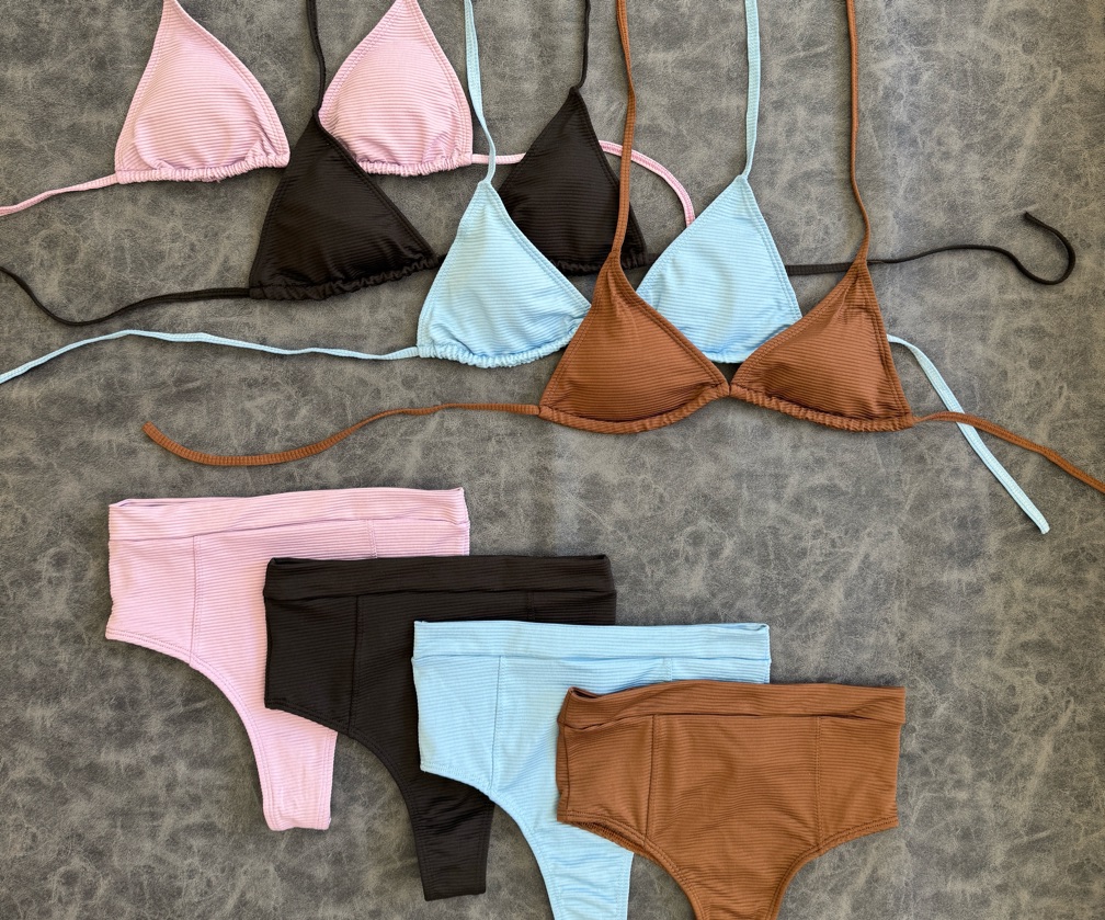 BIKINI EMA | Triángulo texturado + colaless tiro alto | AR9054