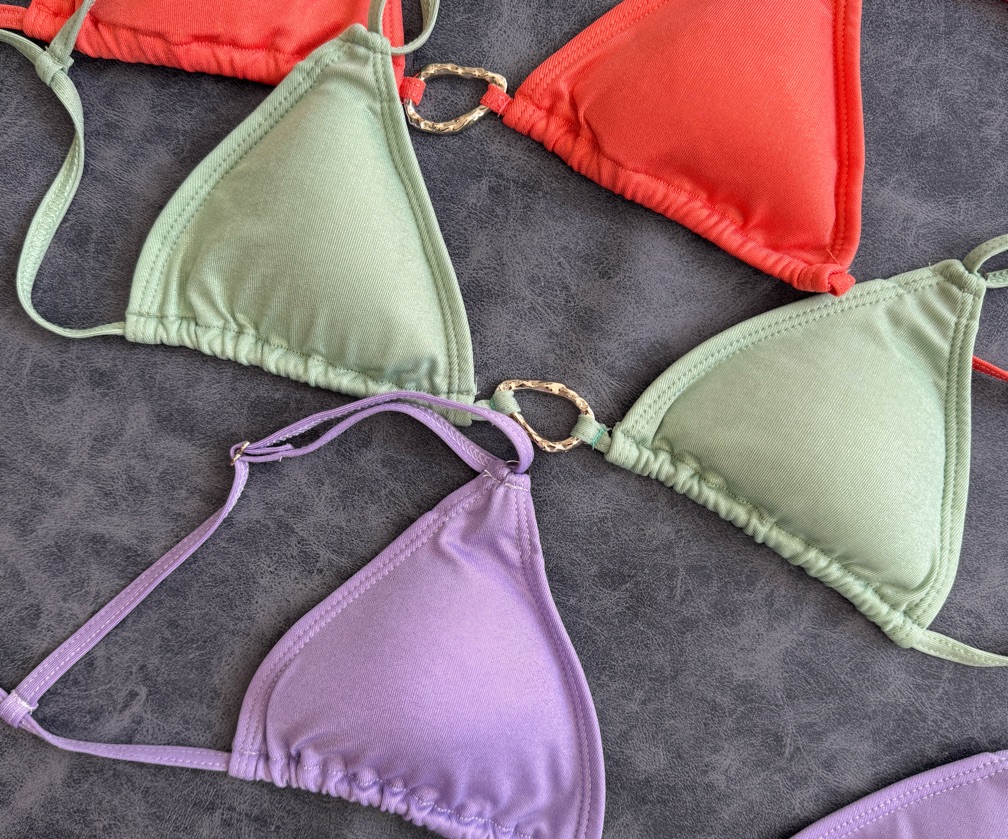 BIKINI FOLI | Foil lurex | Top triángulo con aplique + colaless para atar | AR4737