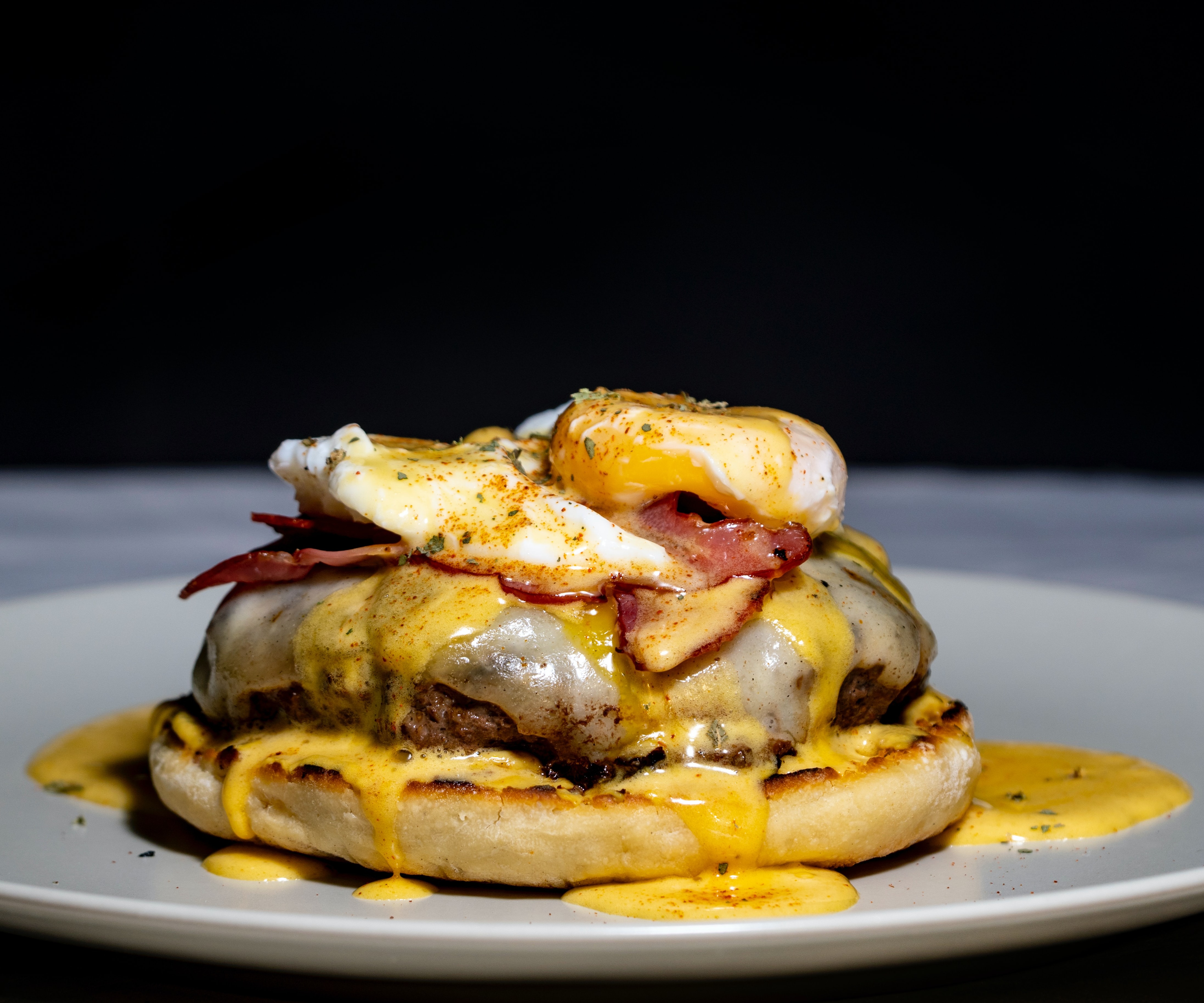 Tocino huevo y queso
