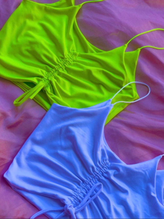 Blusa con cordón centro verde neon
