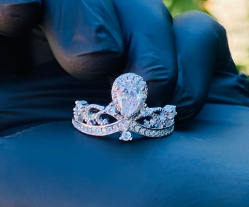 Anillo Crown Zircon