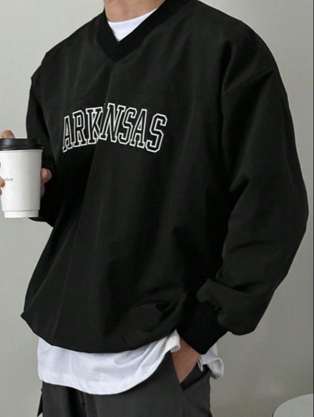 SUDADERA DE LETRAS CON CAPUCHA