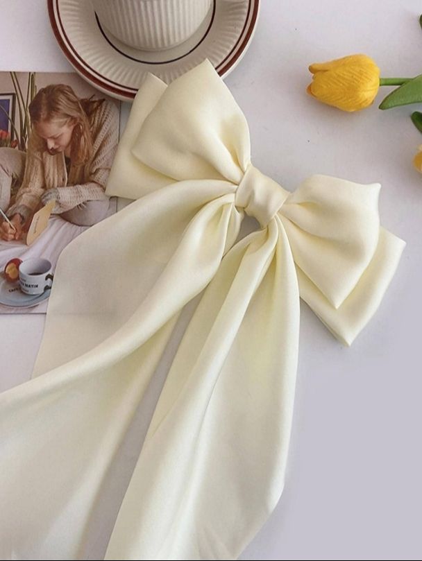 LAZO DE CINTA SATINADA BLANCA PARA CABELLO