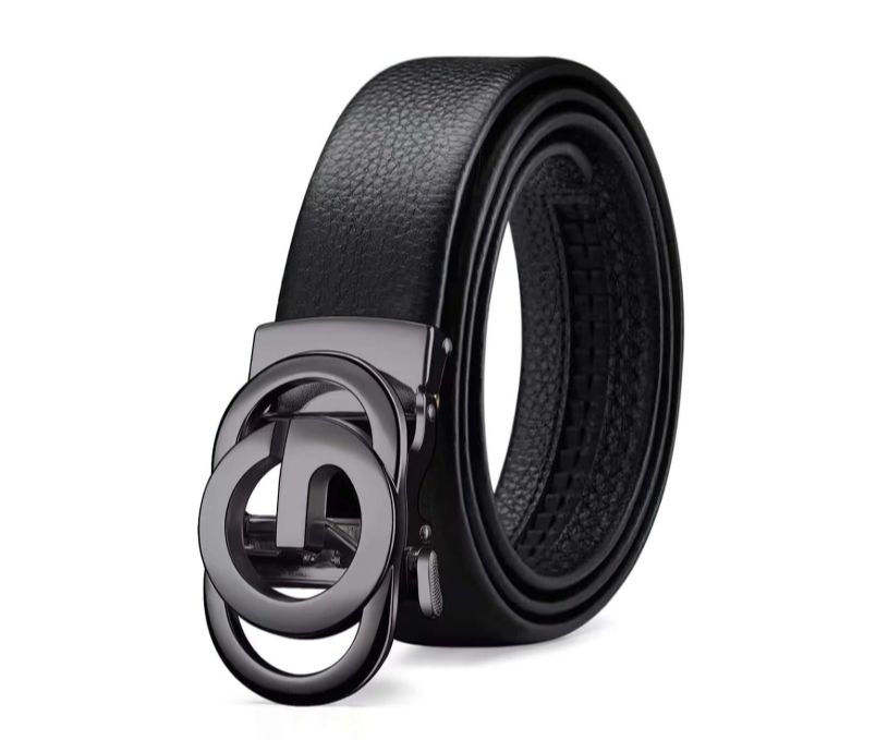 Cinturón negro con hebilla doble