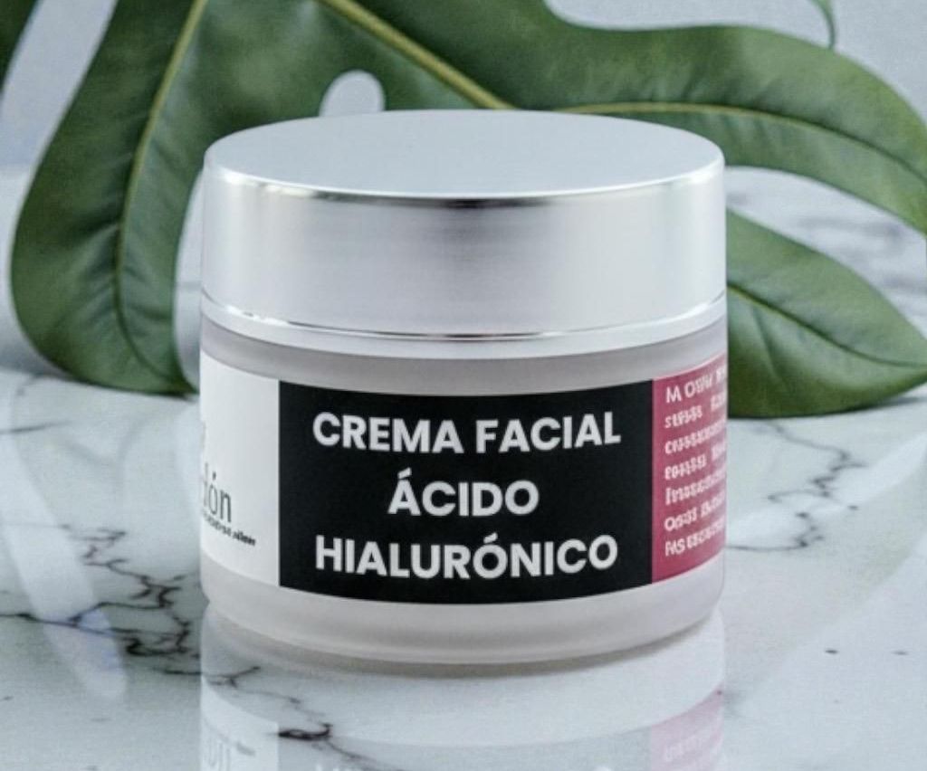 Crema facial de ácido hialurónico | ROSESKIN