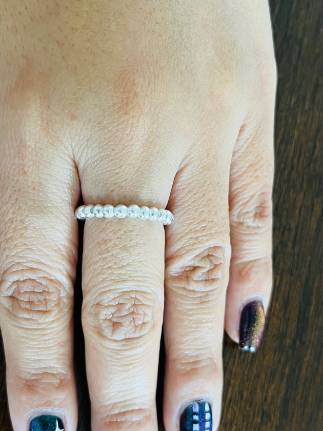 Anillo Elástico de Perlas de Plata