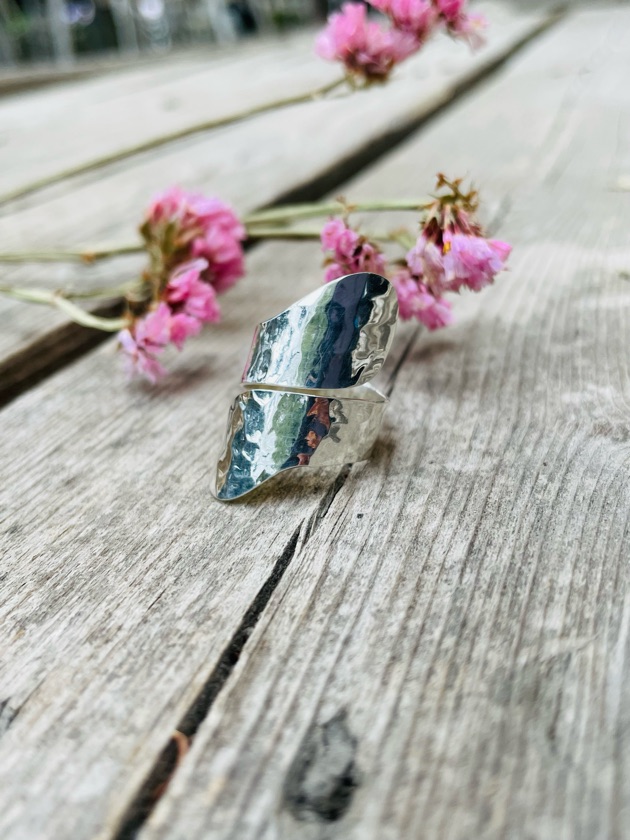 Anillo Espiral Martillado