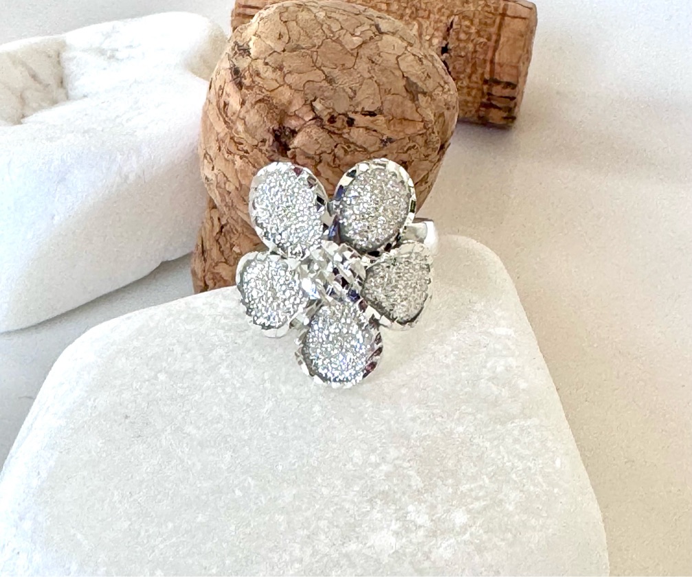 Anillo flor azucarada