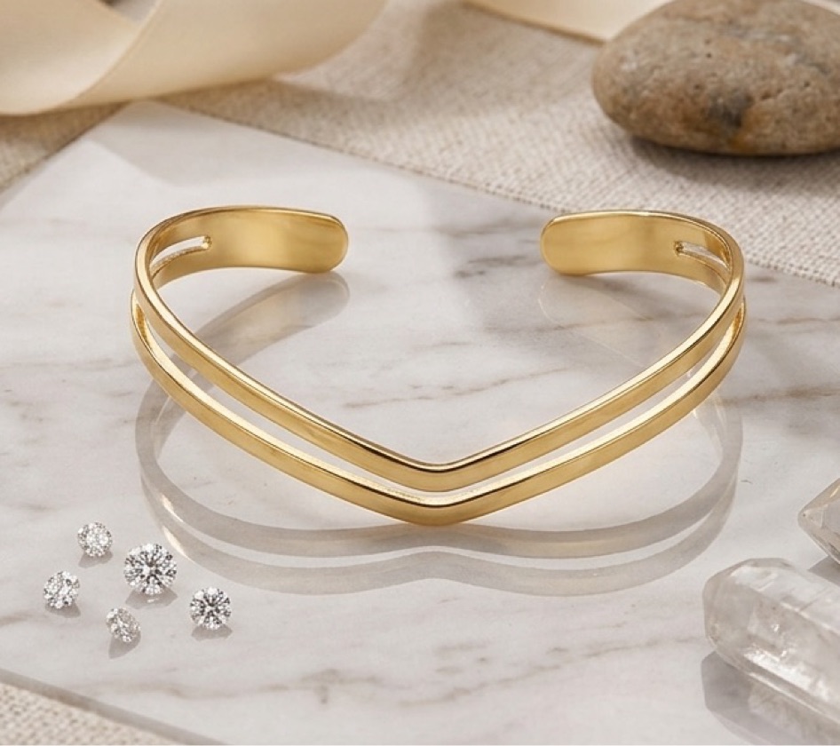 Bracelete em V