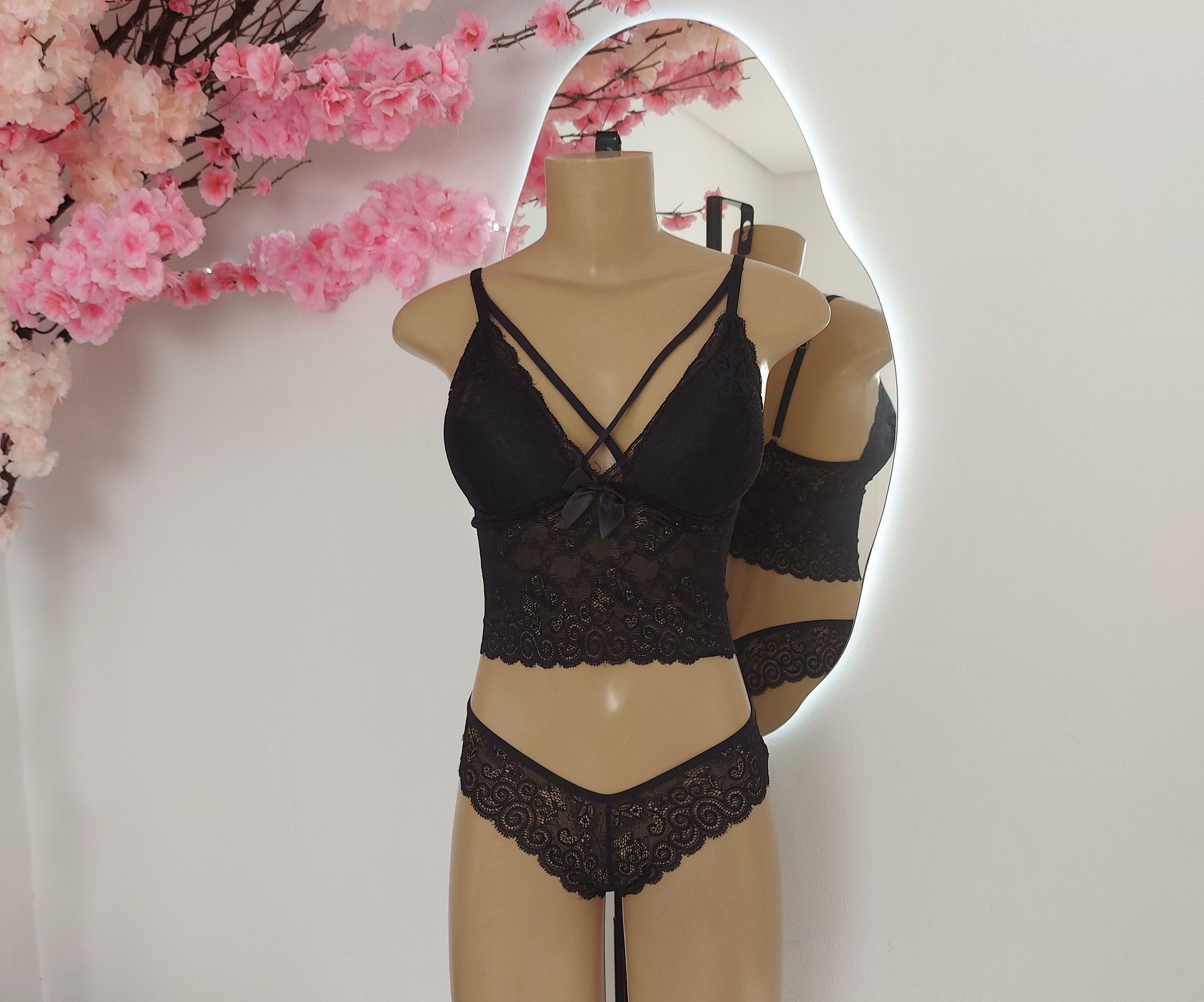Conjunto Renda Flor Hot Love