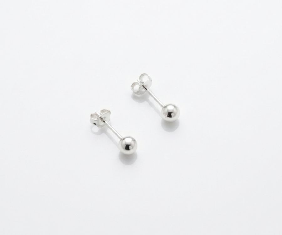Brinco Bolinha Lisa 5mm banho em Prata 925