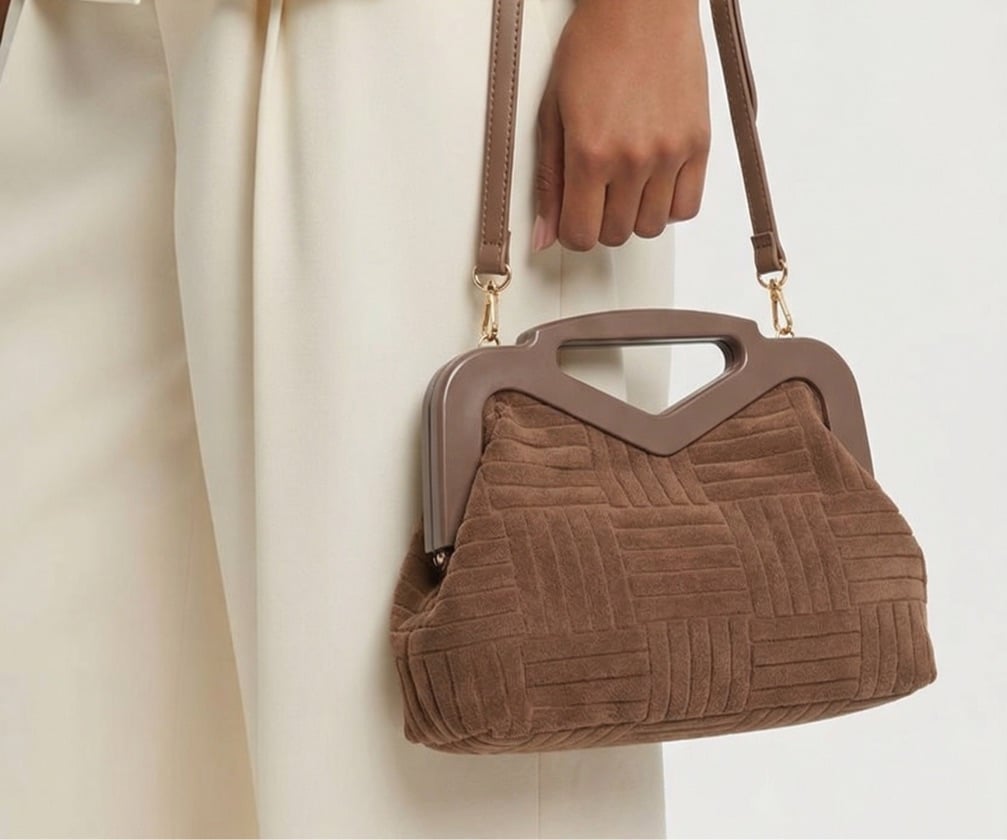 Going Viral Chain Bag - Brown