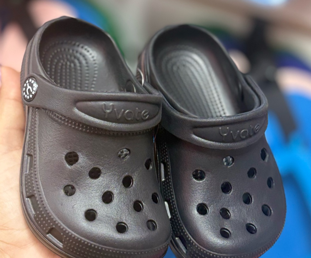Crocs infantil preto pp