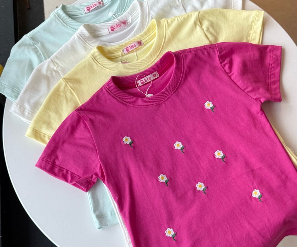 T-shirt Margarida • bordada