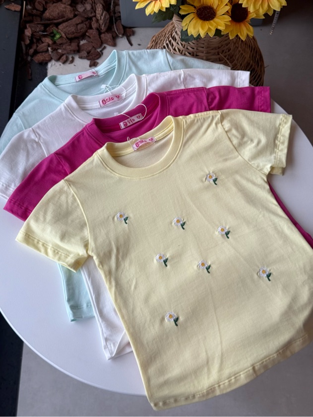 T-shirt Margarida • bordada