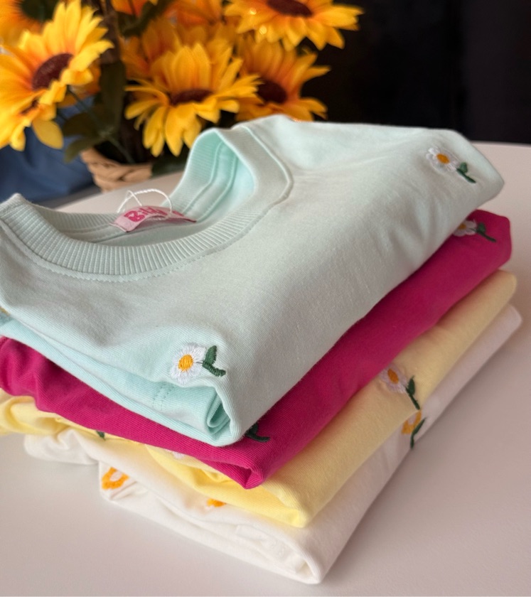 T-shirt Margarida • bordada