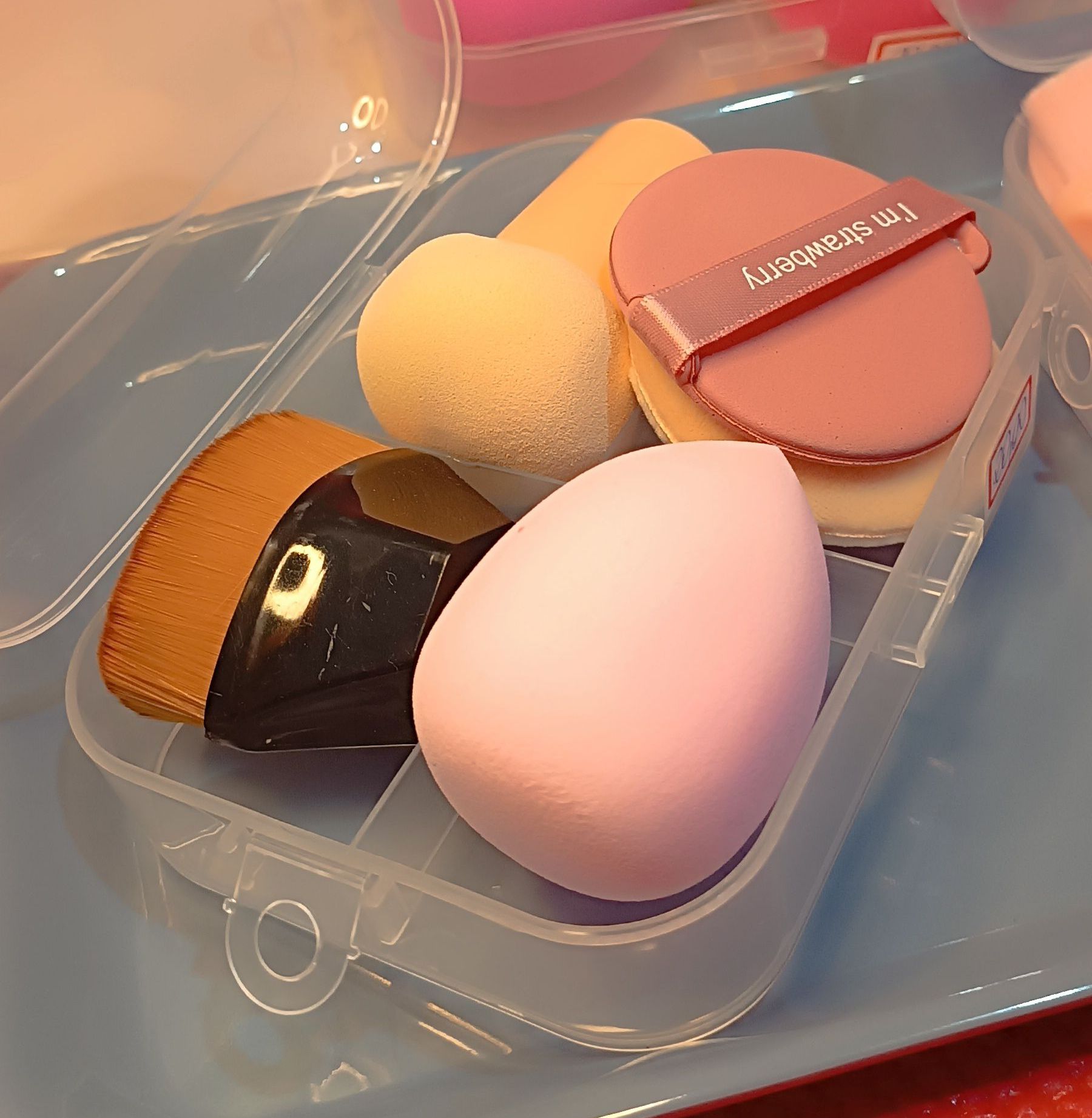 Kit de Esponjas e Pincel de Maquiagem com Estojo Conjunto com 5 itens - Cores Diversas