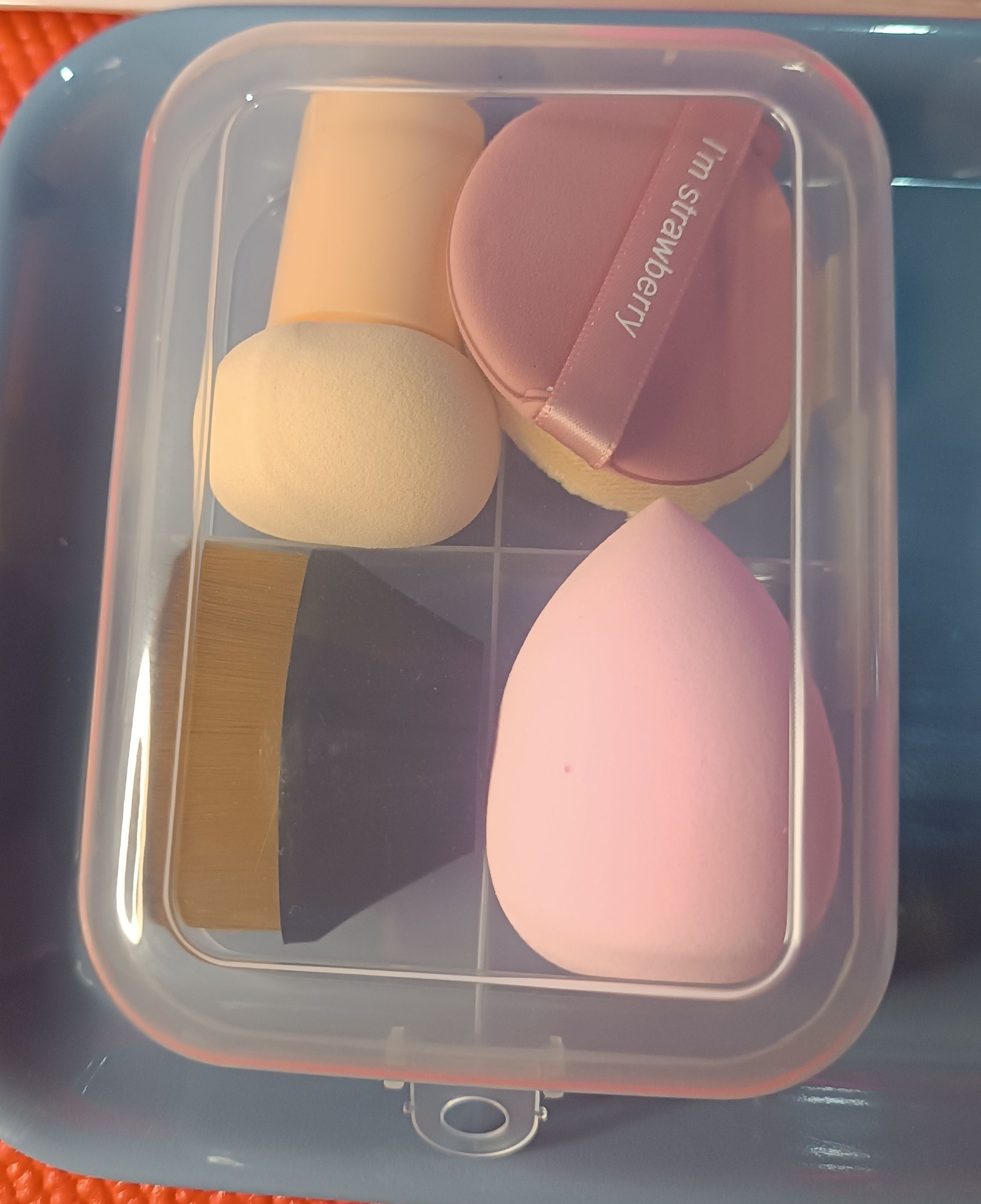 Kit de Esponjas e Pincel de Maquiagem com Estojo Conjunto com 5 itens - Cores Diversas