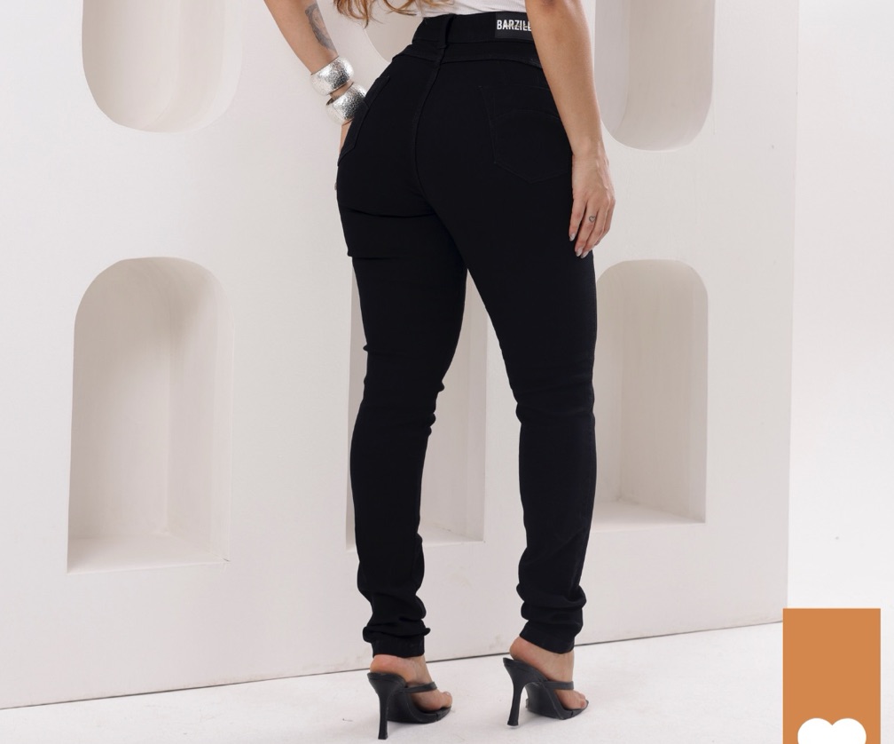 27 - Calça Skinny Preta