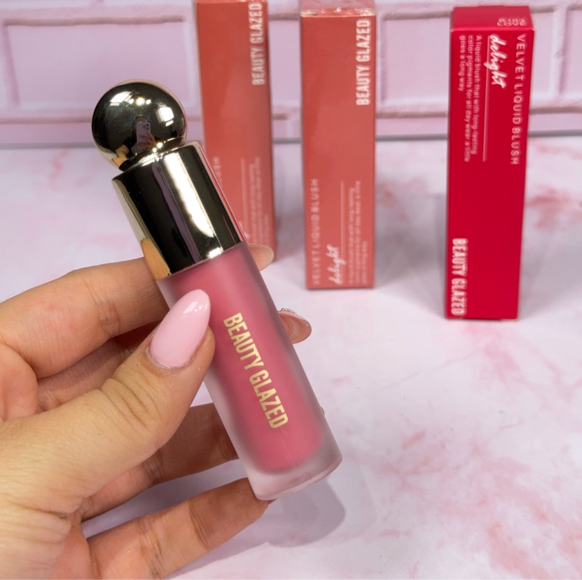 BLUSH BEAUTY GLAZED