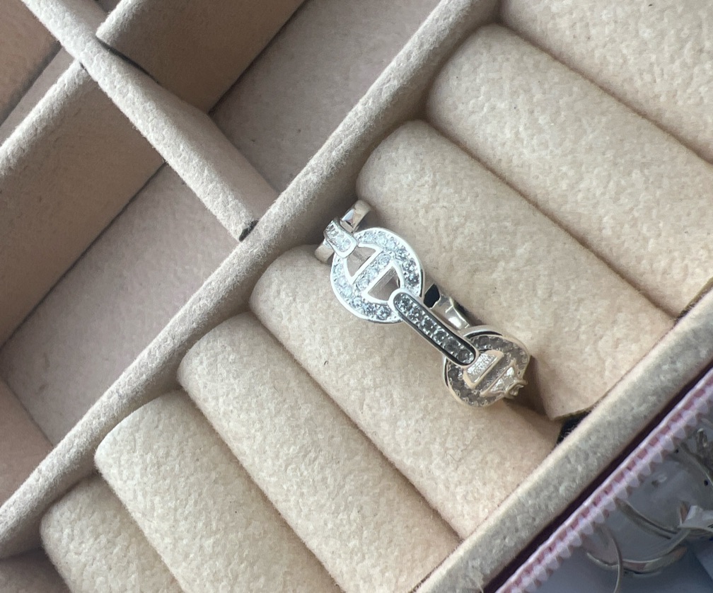Anel inspiração Cartier Tm 22