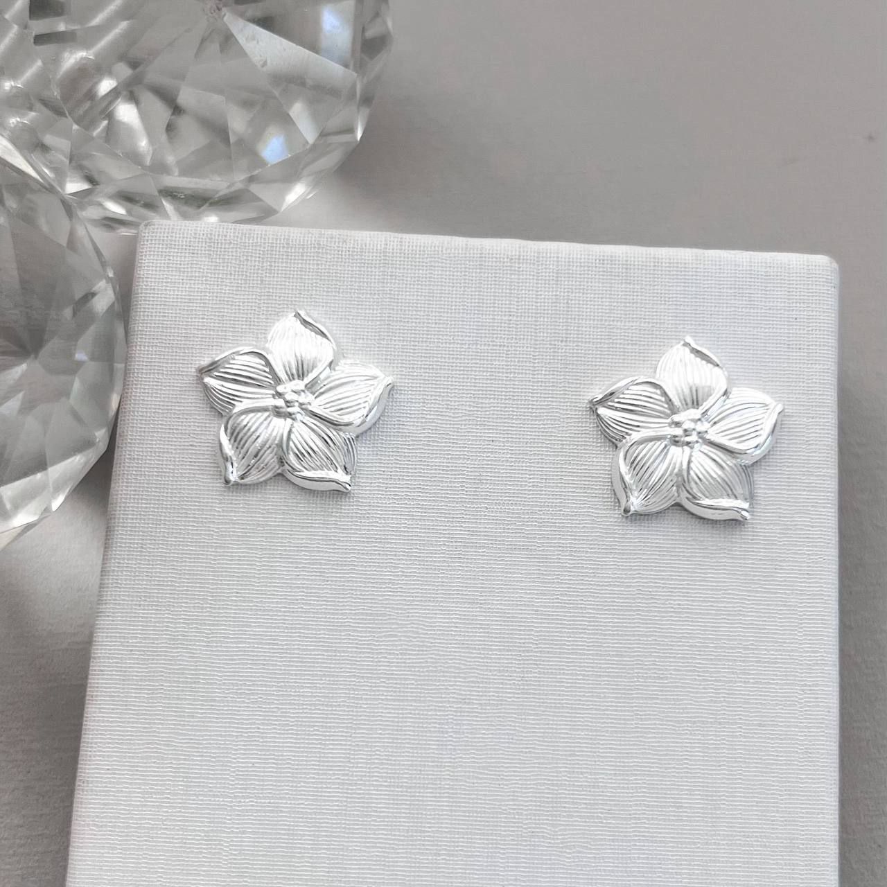 Brinco Flor Liso