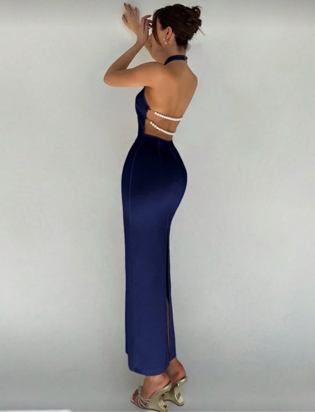 Vestido con decoración de perlas y espalda descubierta para mujer