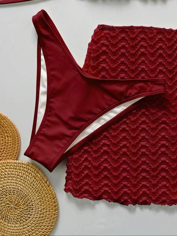 Conjunto de Bikini y Falda de Encaje Rojo